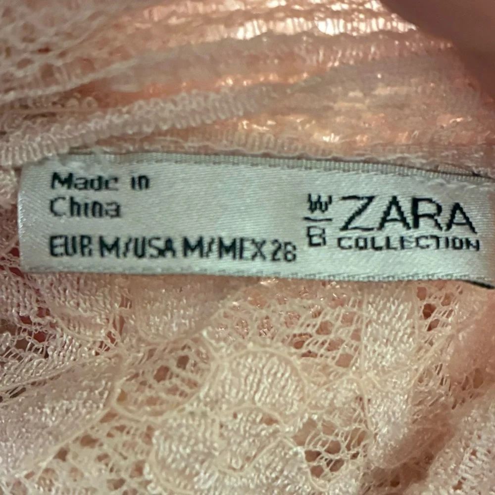 Zara Women’s Blush Cream Lace Long-Sleeve Mock Neck Top M
